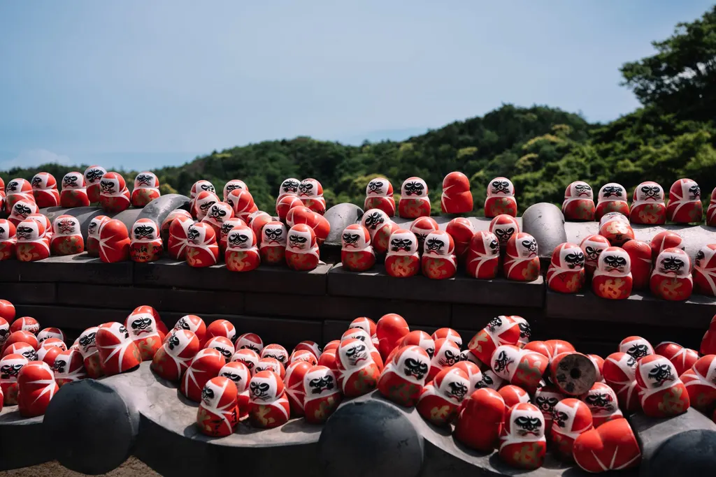 Hundreds of daruma dolls at Katsuo-ji